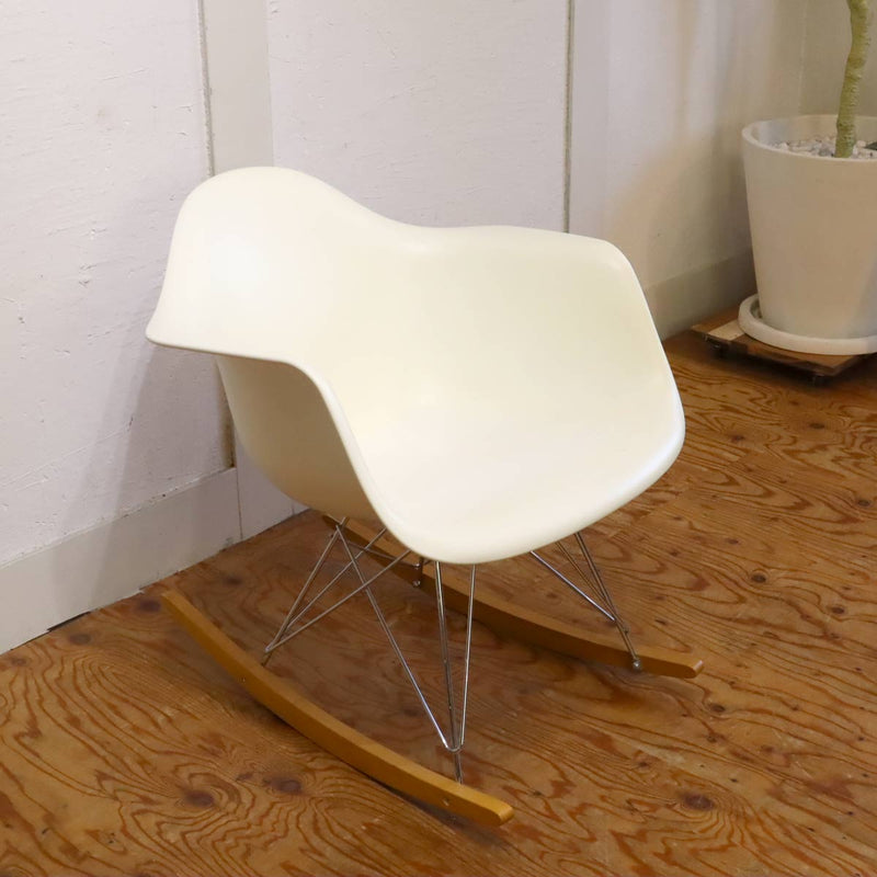 ハーマンミラー / Herman Miller イームズ プラスチックシェル アームシェル ロッカーベース 中古