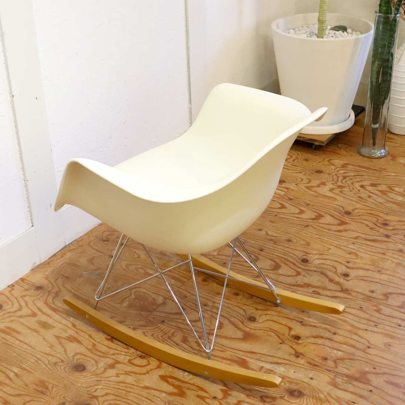 ハーマンミラー / Herman Miller イームズ プラスチックシェル アームシェル ロッカーベース 中古