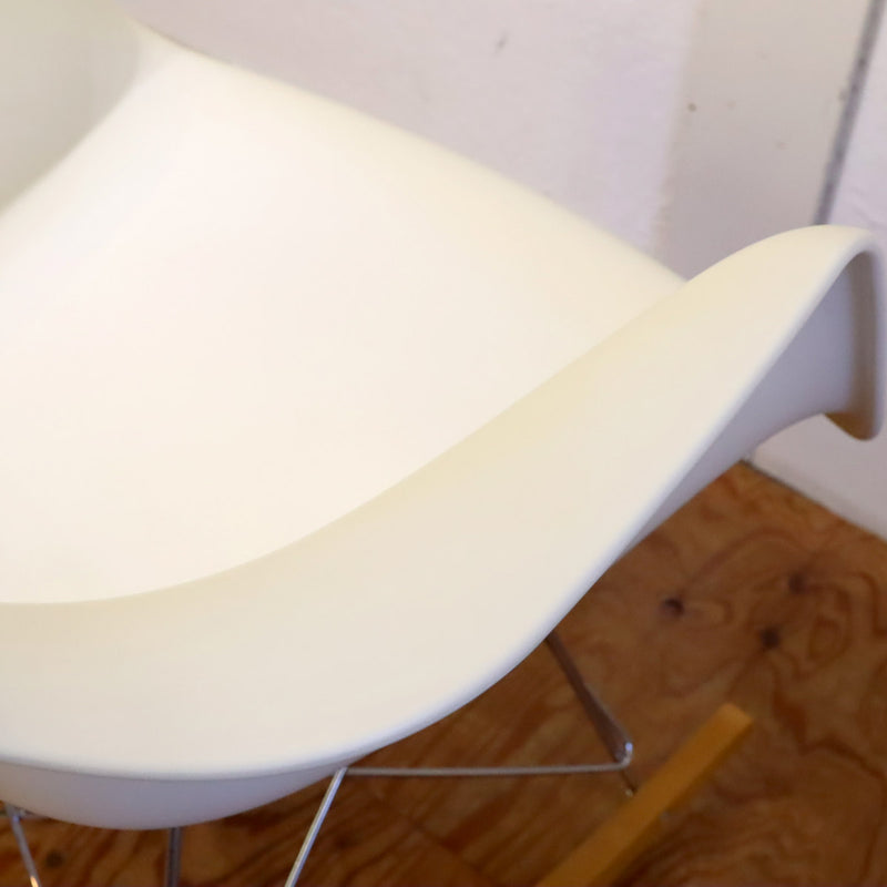 ハーマンミラー / Herman Miller イームズ プラスチックシェル アームシェル ロッカーベース 中古