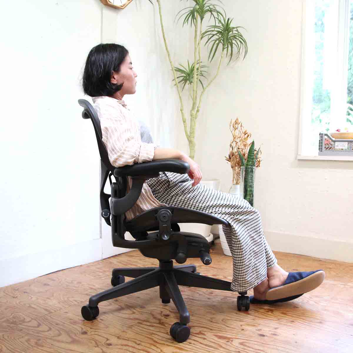 ハーマンミラー / HermanMiller アーロンチェア / Aeron Chairs リマスタード Size B フル装備 中古