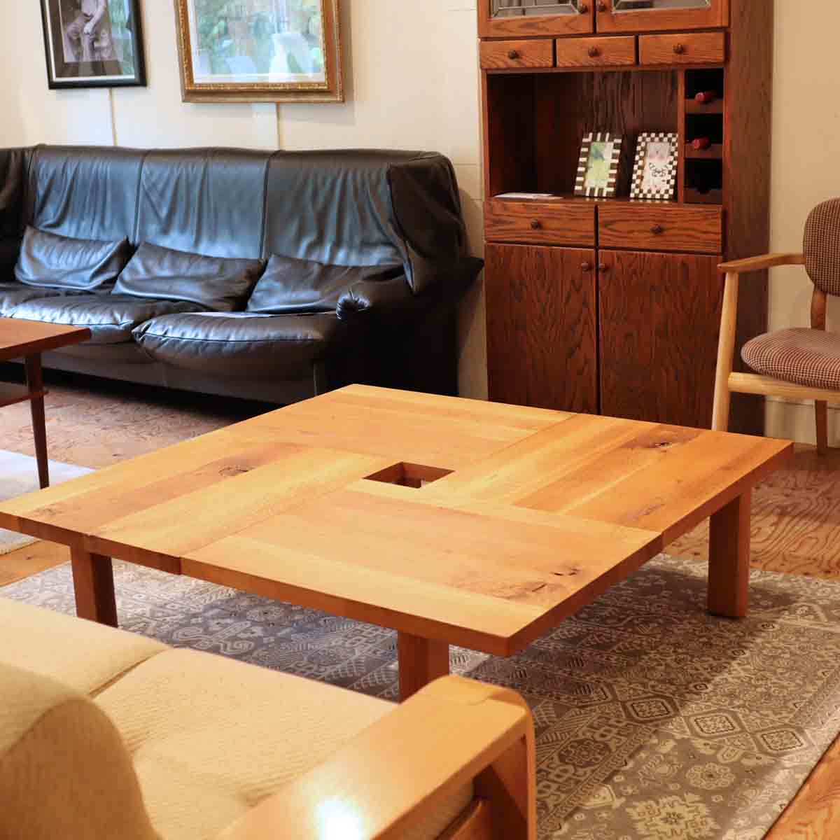 飛騨産業 / HIDA 森のことば 正方形フロアテーブル センターテーブル キツツキ 佐々木敏光 中古