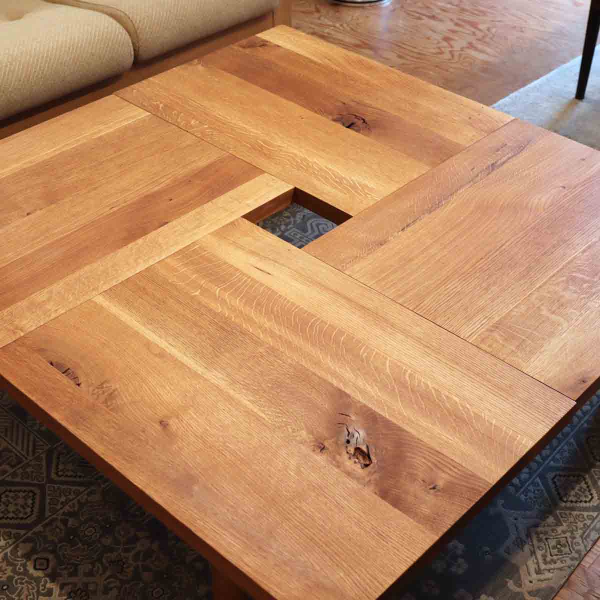 飛騨産業 / HIDA 森のことば 正方形フロアテーブル センターテーブル キツツキ 佐々木敏光 中古