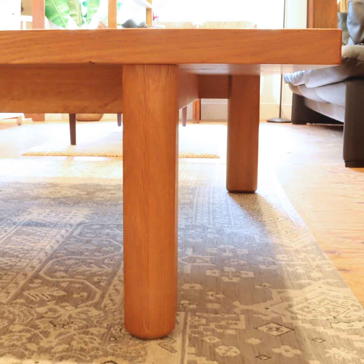 飛騨産業 / HIDA 森のことば 正方形フロアテーブル センターテーブル キツツキ 佐々木敏光 中古