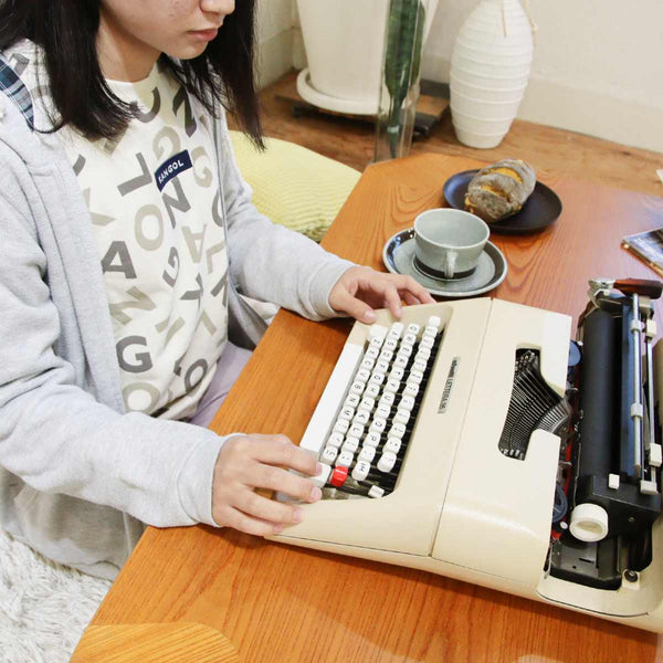 オリベッティ / olivetti レッテラ / LETTERA 35 タイプライター レトロ マリオ・ベリーニ ヴィンテージ