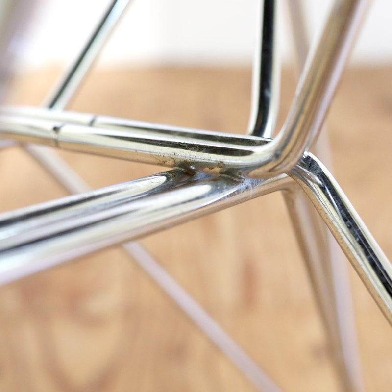 ハーマンミラー / Herman Miller ヴィトラ / Vitra サイドシェルチェア ブラック チャールズ＆レイ・イームズ エッフェルベース 中古