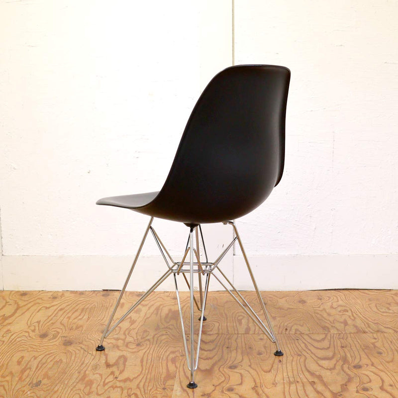 ハーマンミラー / Herman Miller ヴィトラ / Vitra サイドシェルチェア ブラック チャールズ＆レイ・イームズ エッフェルベース 中古