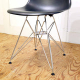 ハーマンミラー / Herman Miller ヴィトラ / Vitra サイドシェルチェア ブラック チャールズ＆レイ・イームズ エッフェルベース 中古
