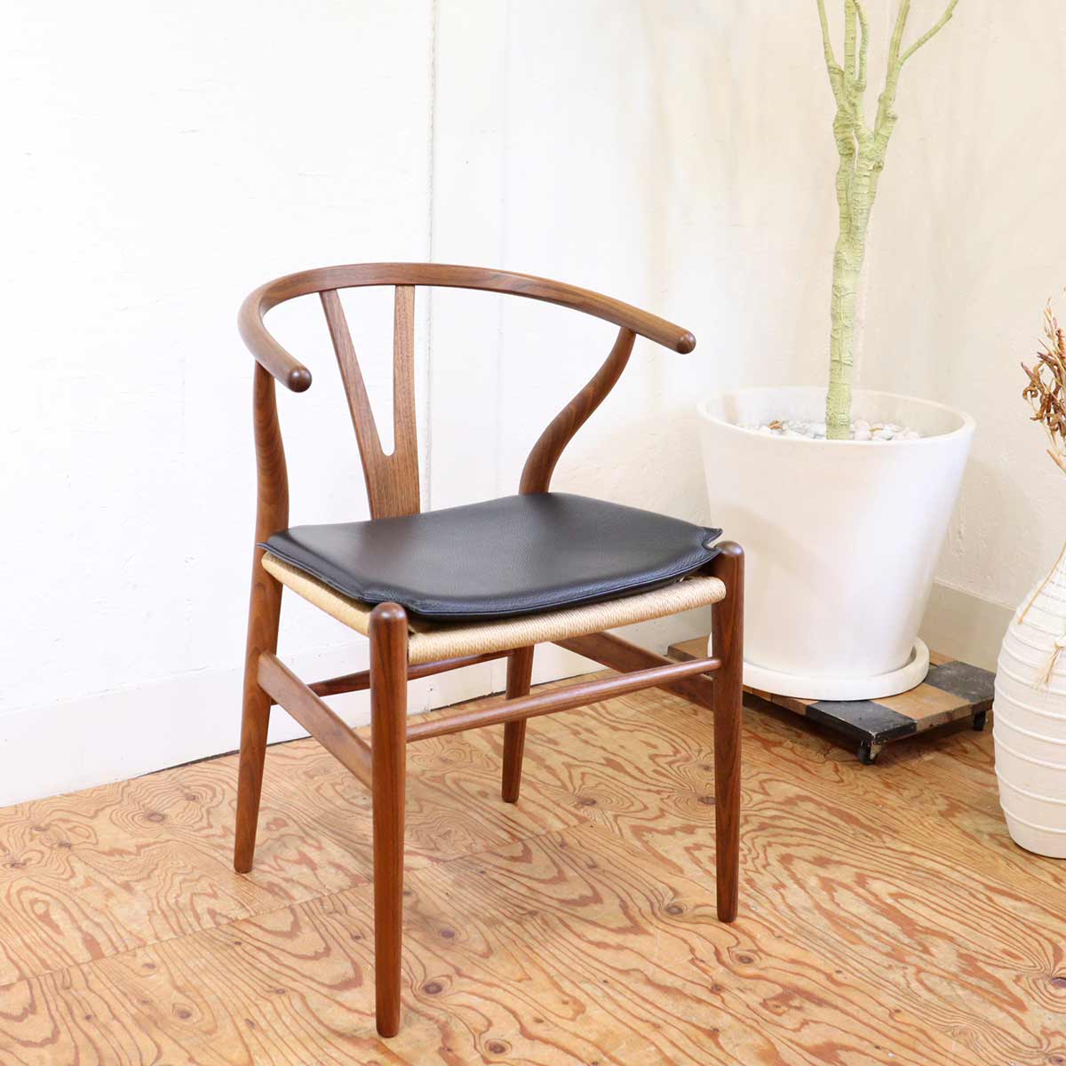 カールハンセン＆サン / Carl Hansen & Søn Yチェア CH24 【1】ハンスJ.ウェグナー　ウォールナット  ナチュラルペーパーコード クッション付き　中古