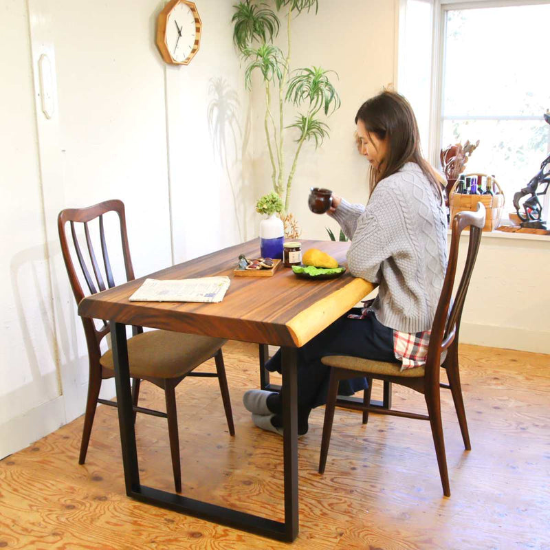 リバイブモブラープロジェクト モンキーポッド一枚板 無垢材 ダイニングテーブル リメイク家具 再生家具 地球環境にいちばん優しい家具 – RESTYLE