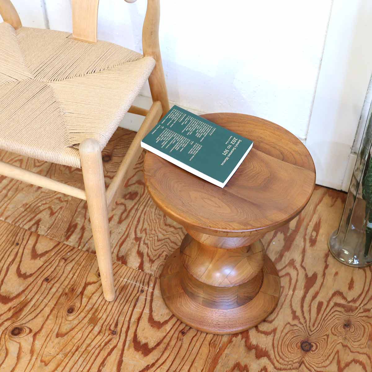 ハーマンミラー / Herman Miller ウォールナットスツール 411 チャールズ&レイ・イームズ 展示品