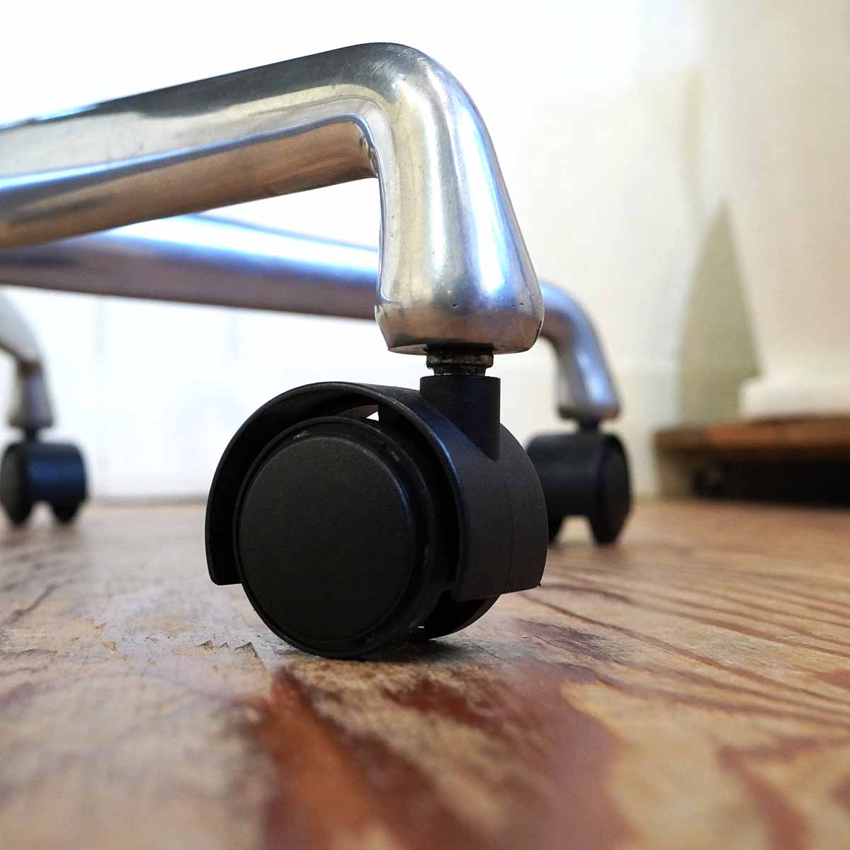 ハーマンミラー / Hermanmiller アルミナムグループ エグゼクティブチェア ハイバックチェア イームズ 手動高さ調整 中古
