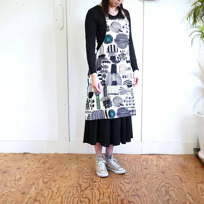 マリメッコ / marimekko プータルフリンパルハート / Puutarhurin Parhaat エプロン 中古