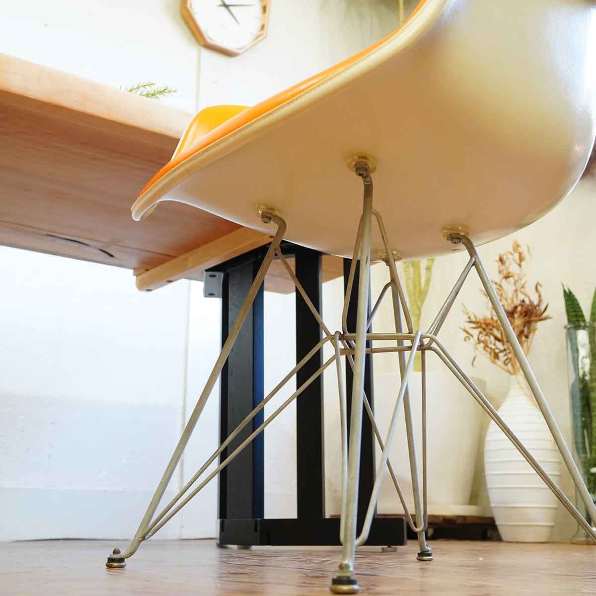 ハーマンミラー / Herman Miller アームシェルチェア オレンジ ナウガレザー チャールズ＆レイ・イームズ ヴィンテージ