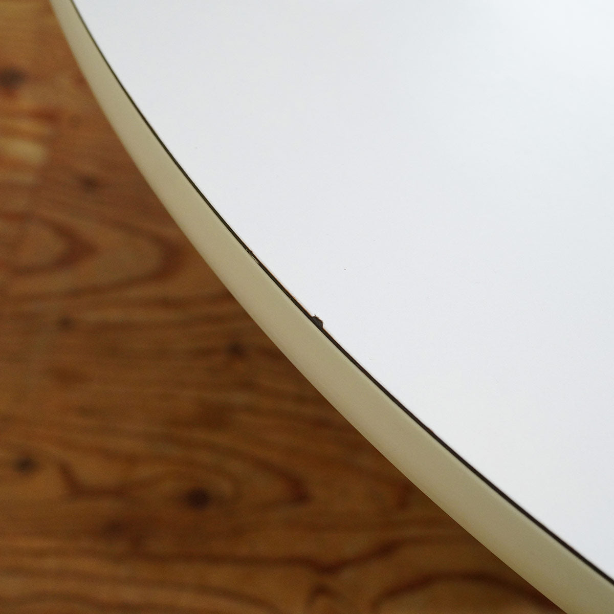 ハーマンミラー / Herman Miller  コントラクトベース ラウンドテーブル ロータイプ イームズ 中古