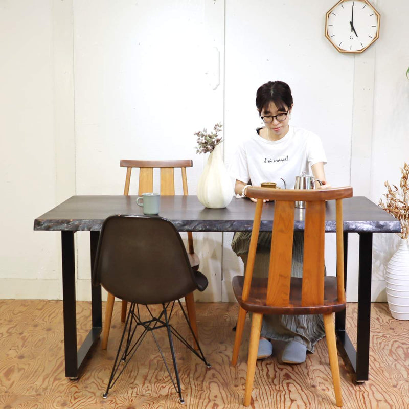 リバイブモブラープロジェクト  タガヤサン 一枚板 無垢材 ダイニングテーブル リメイク家具 再生家具 地球環境にいちばん優しい家具