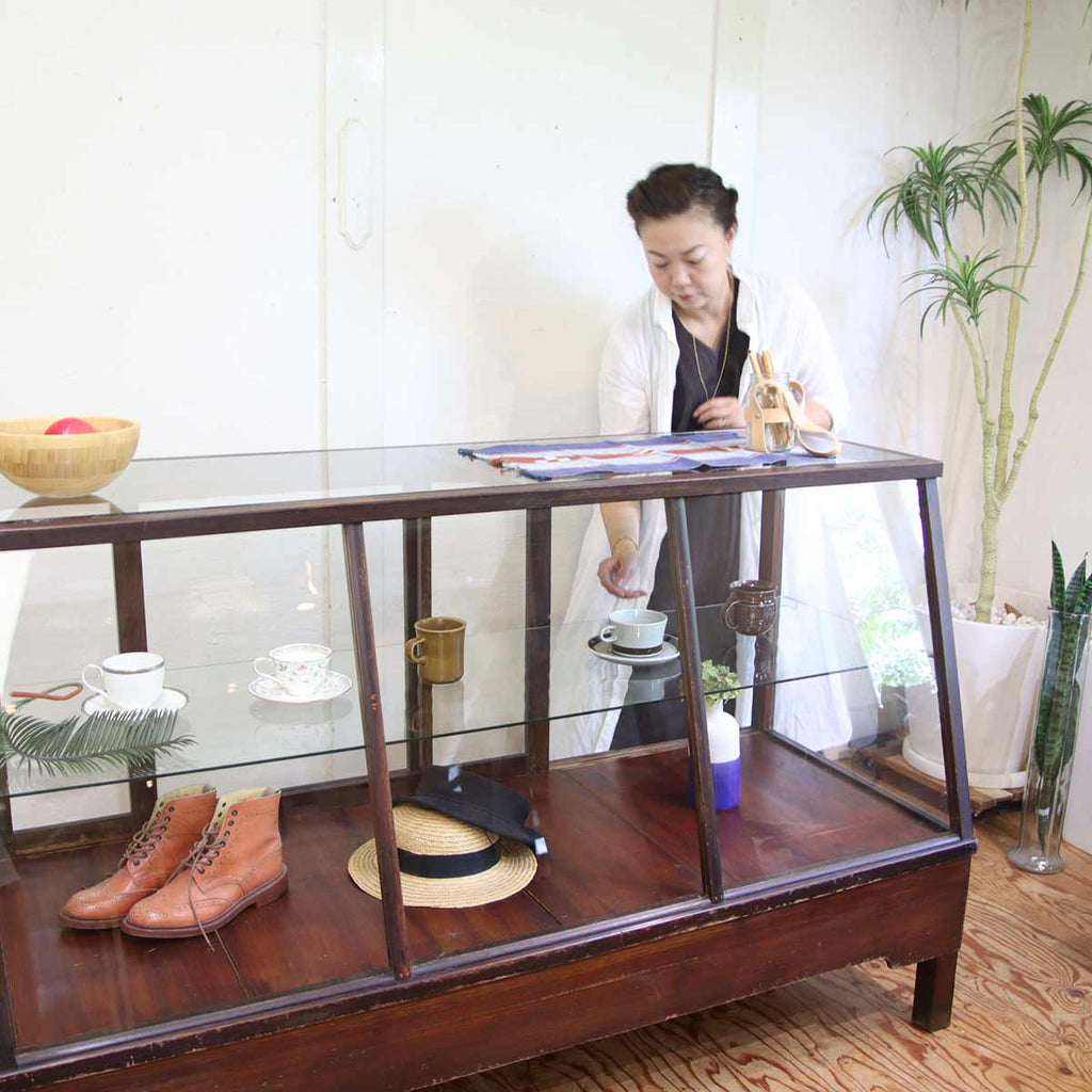 古い木製 4段ガラスケース 卓上 ショーケース パンケース 店舗什器 古い木製 4段ガラスケース 卓上 ショーケース パンケース 店舗什器