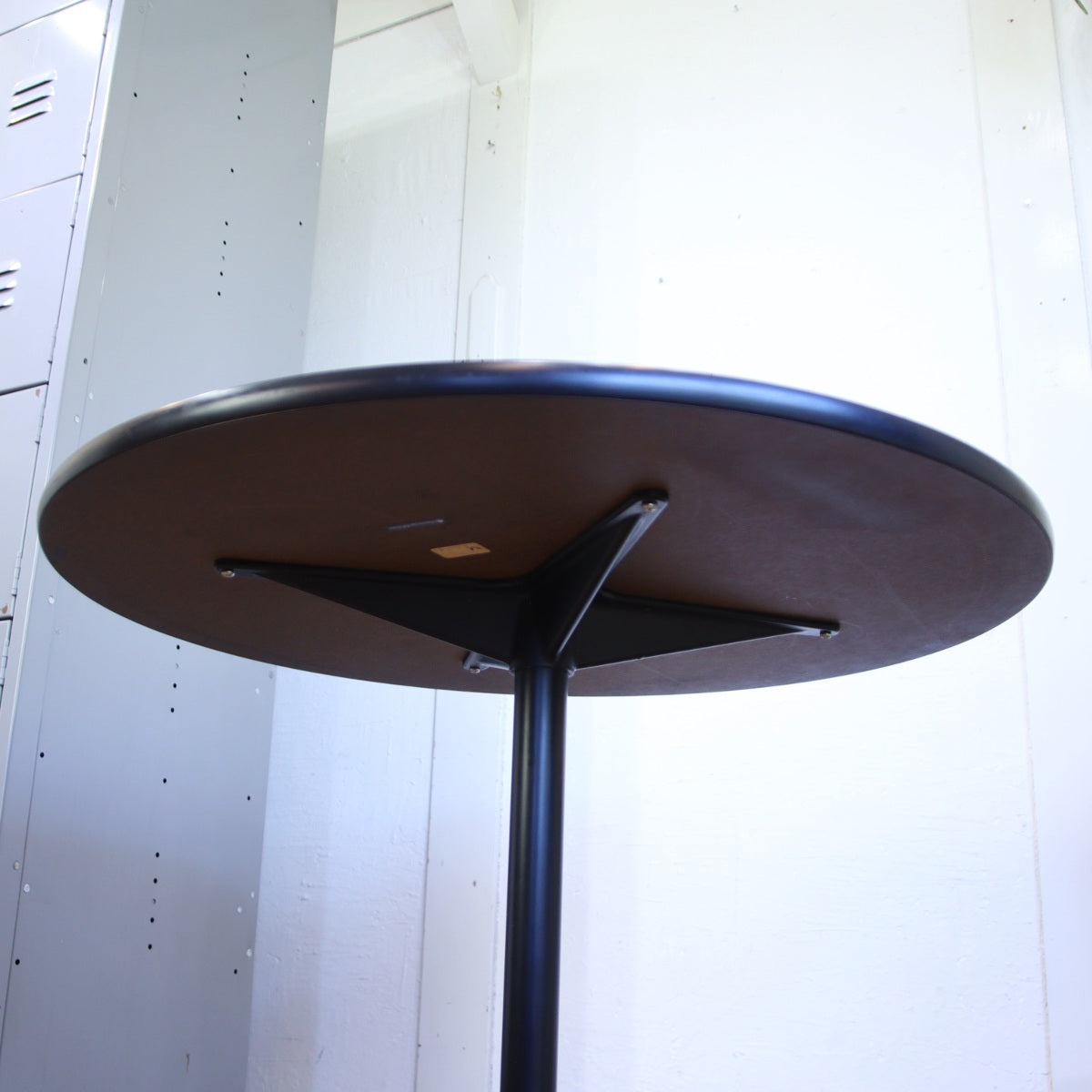 ハーマンミラー / Herman Miller ラウンドテーブル コントラクトベース チャールズ＆レイ・イームズ 中古