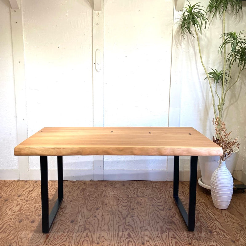リバイブモブラープロジェクト ポプラ 一枚板 無垢材 ダイニングテーブル リメイク家具 再生家具 地球環境にいちばん優しい家具
