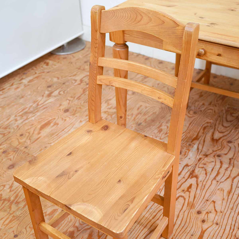 シャルドネ / CHARDONNAY ダイニング 5点セット テーブル チェア パイン材 両面引き出し 作業台 中古 カントリー 木 無垢 –  Restyle