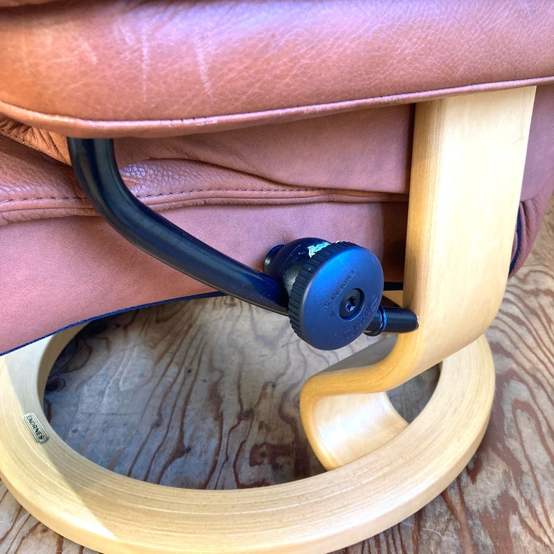 エコーネス / EKORNES ロイヤル ストレスレスチェア ＆ オットマン テーブル付き リクライニングチェア 本革 中古