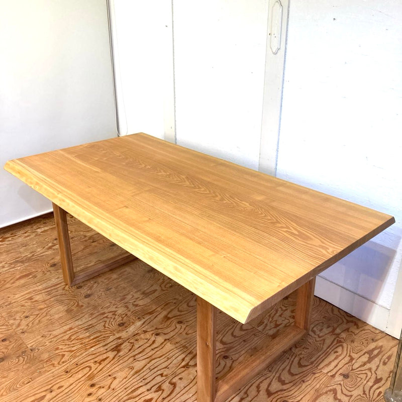 無垢材 ダイニングテーブル ニレ リメイク家具 再生家具 リバイブモブラープロジェクト