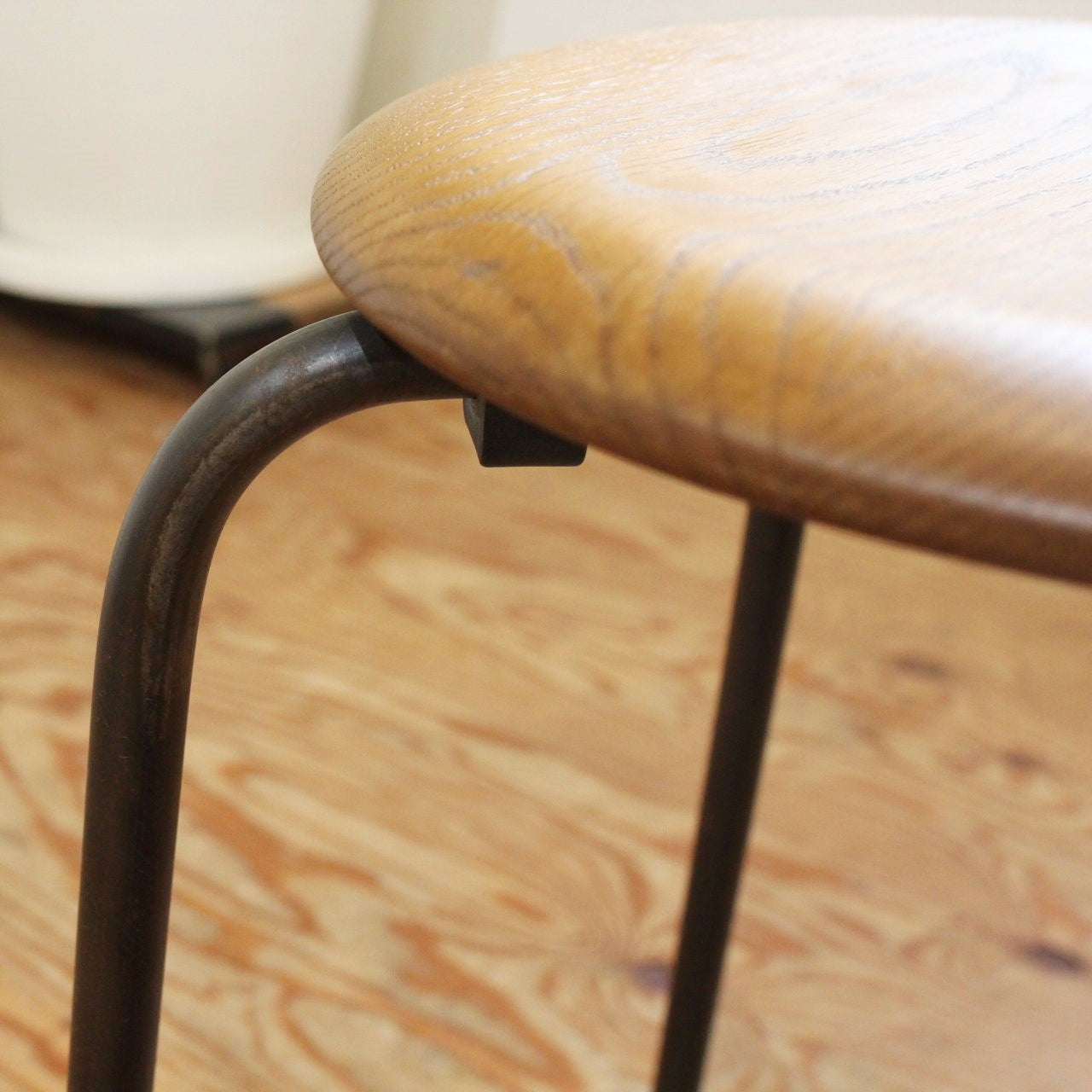SUTTO STOOL