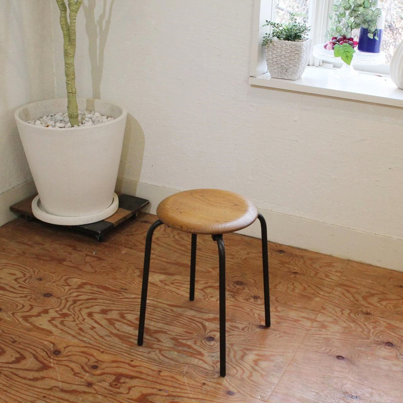 SUTTO STOOL