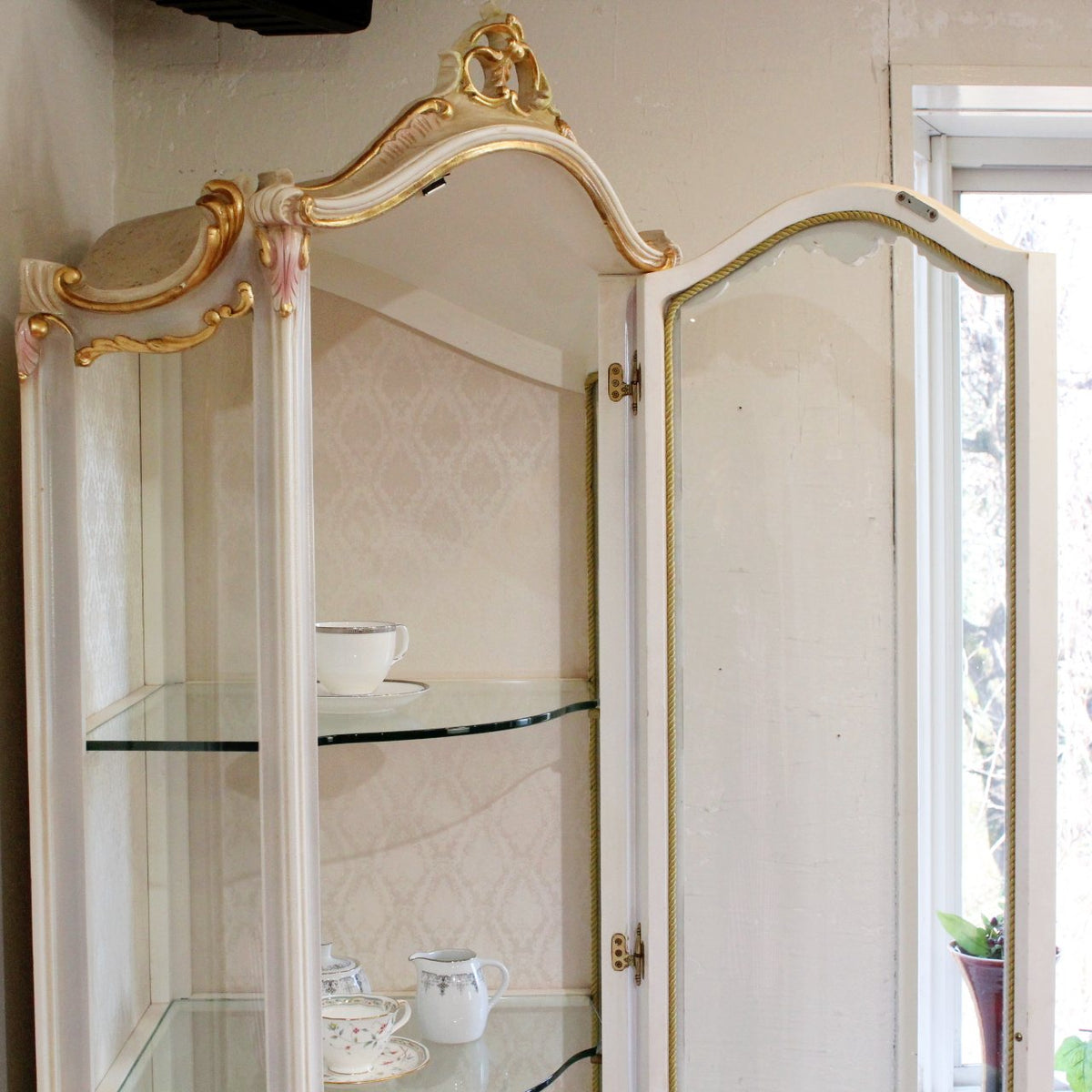 RIO FURNITURE 飾り棚 ロココ調 コーナー家具 猫足 姫系 – RESTYLE